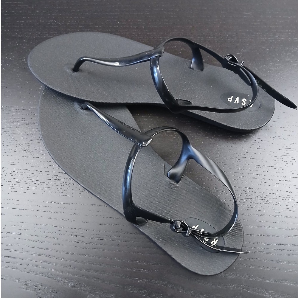 RSVP Women Black Jelly T-Strap Sandals Flat Ankle Strap Size 10 Made in USA - Picture 2 of 4